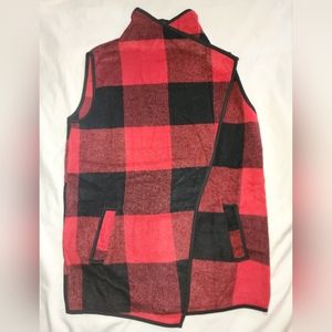 Women's Buffalo plaid shawl- perfect for Christmas